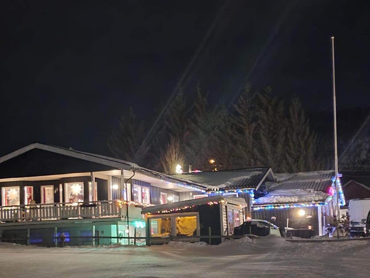 Nydelig Utsikt, Egen Leilighet Med To Parkeringer Movik  Kültér fotó